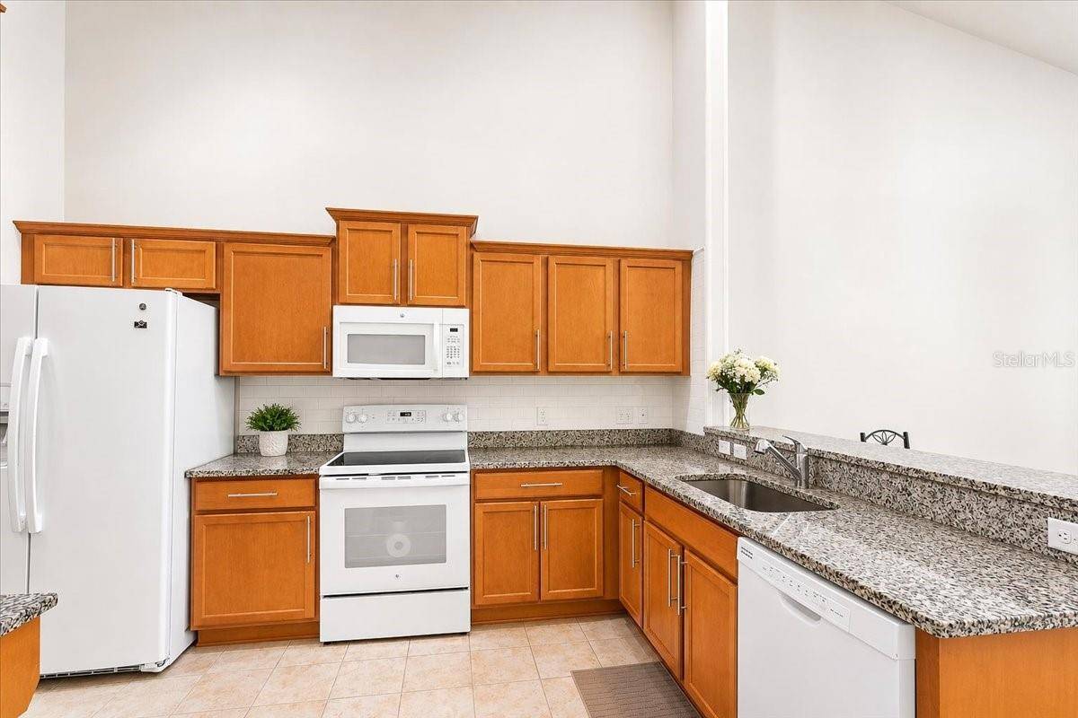 2242 NW 51ST AVE, Gainesville, FL 32605