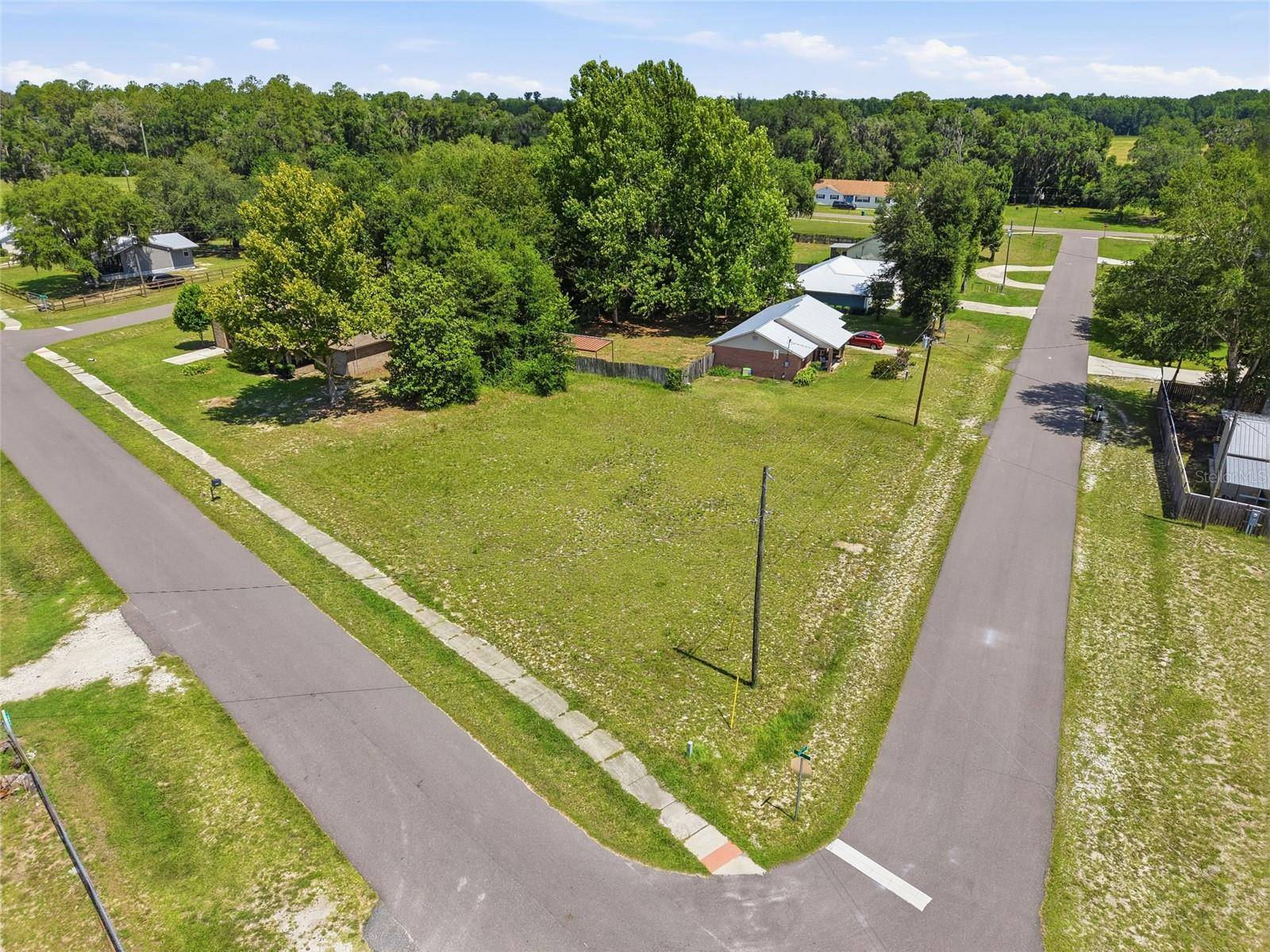 CHERRY ST, Brooker, FL 32622