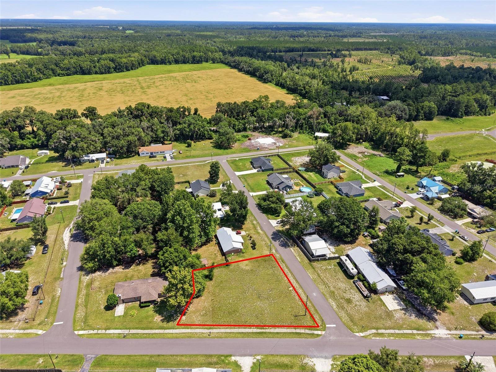 CHERRY ST, Brooker, FL 32622