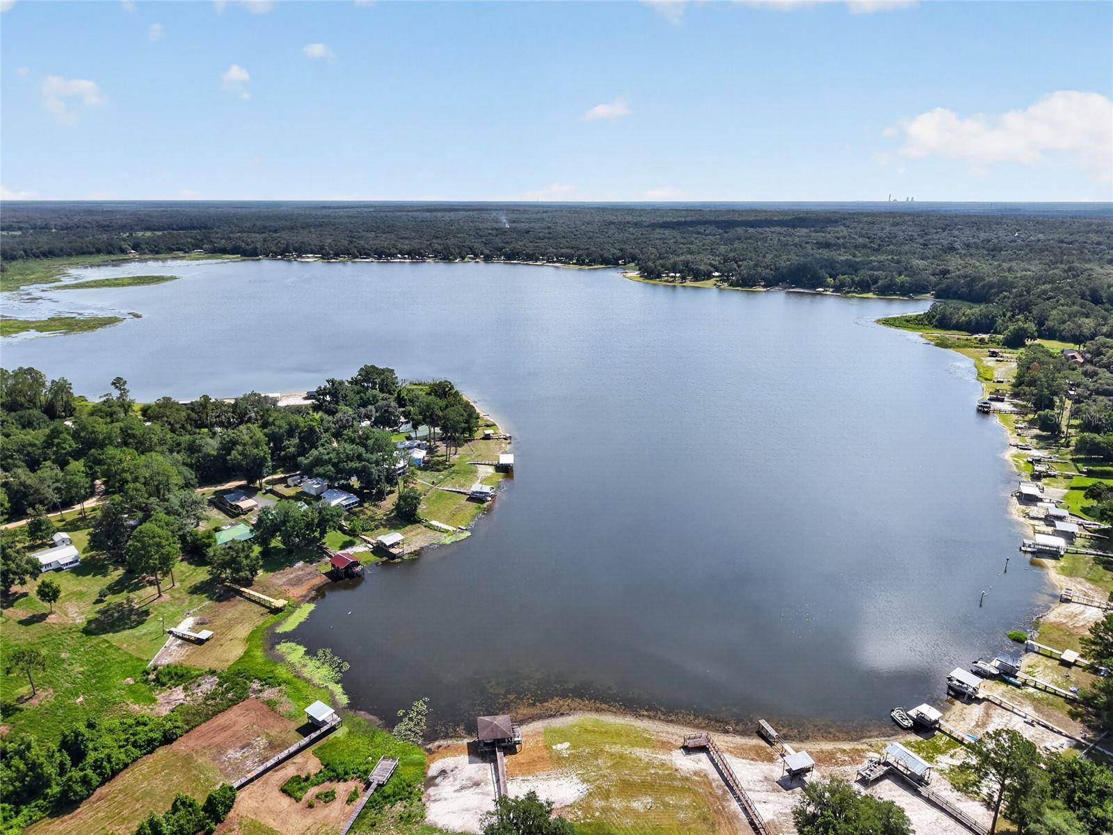 148 LAKE SHORE TER, Interlachen, FL 32148