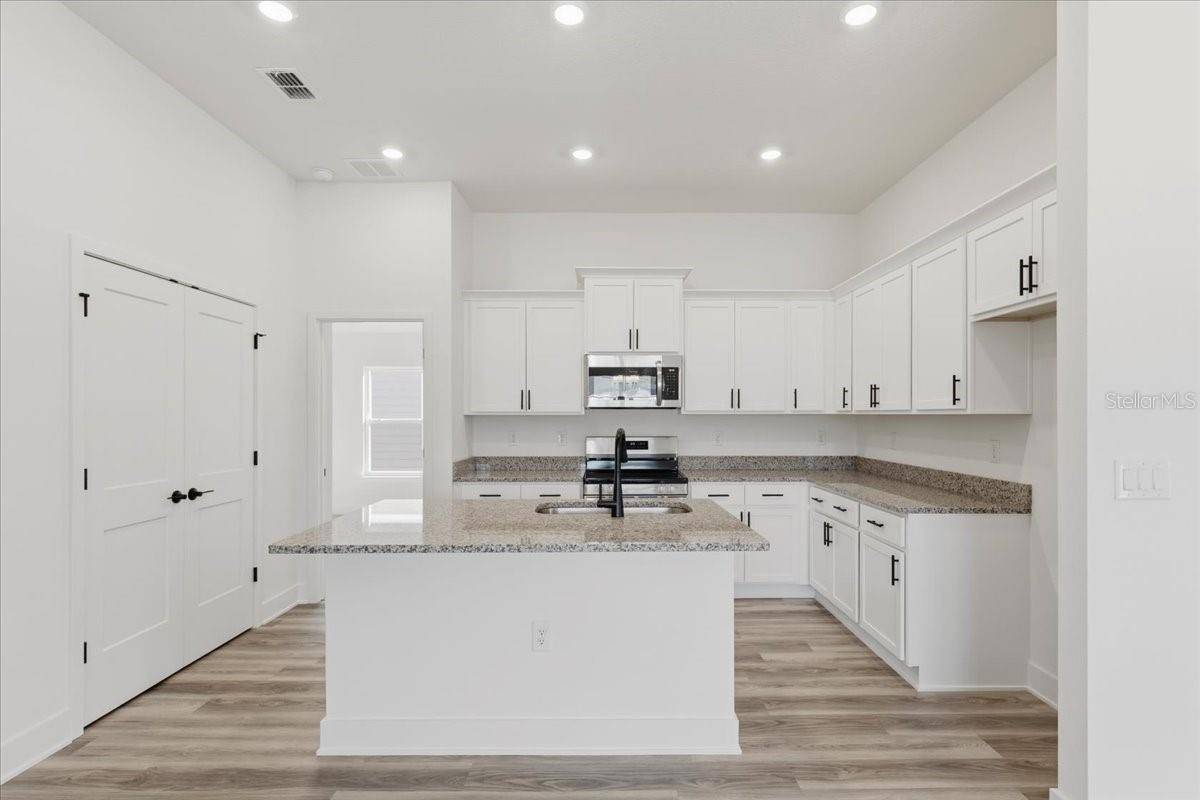 13658 NW 150TH CIR, Alachua, FL 32615