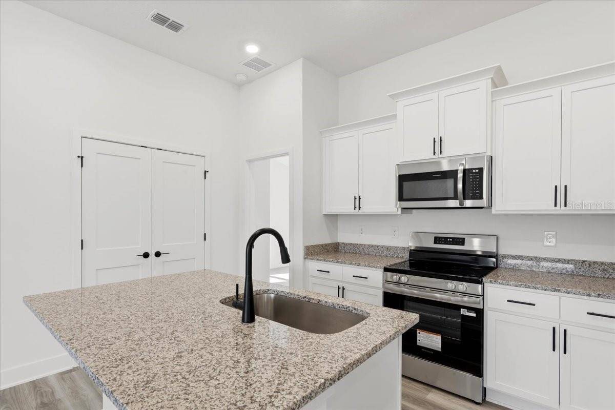 13658 NW 150TH CIR, Alachua, FL 32615