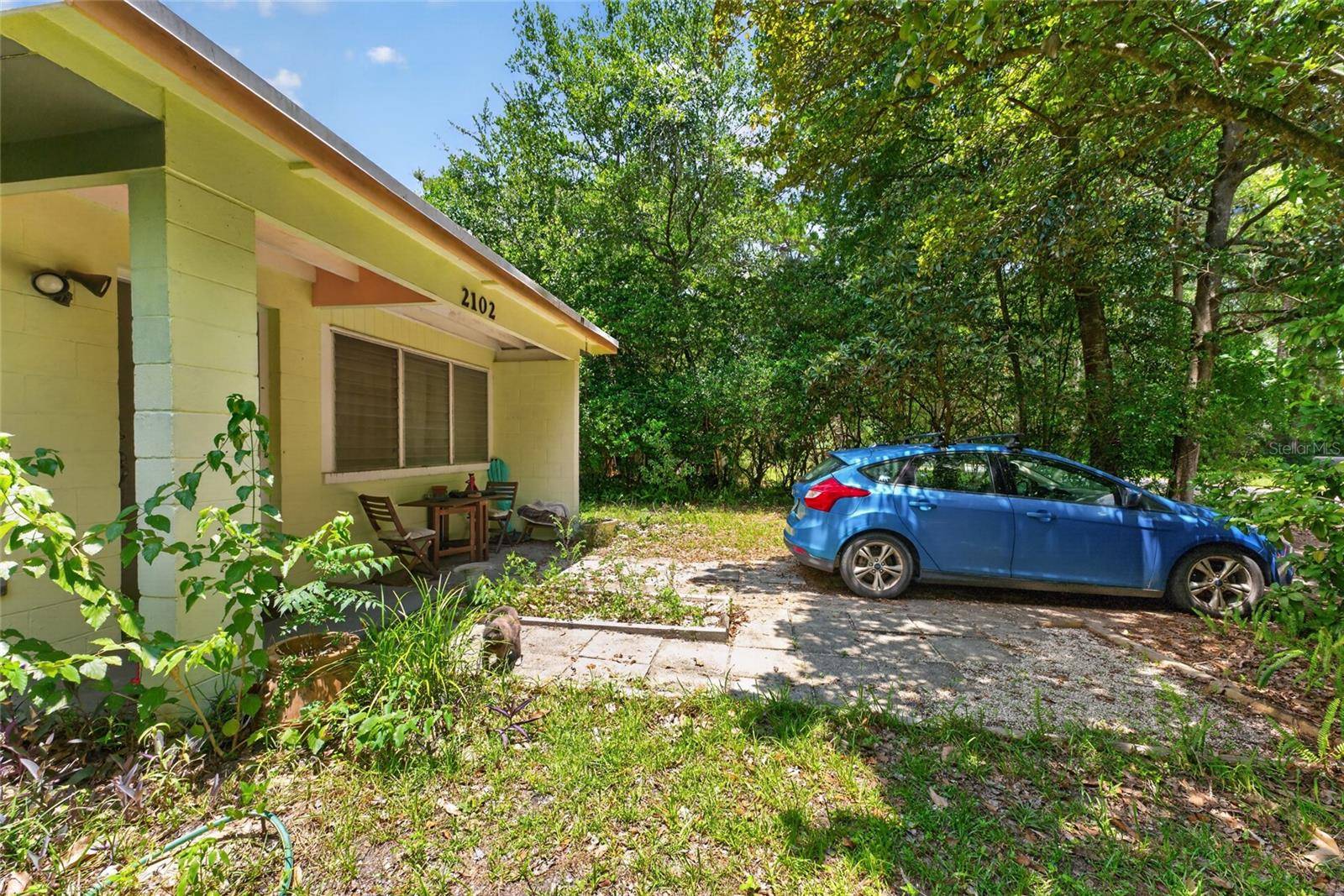 2102 NE 8TH ST, Gainesville, FL 32609