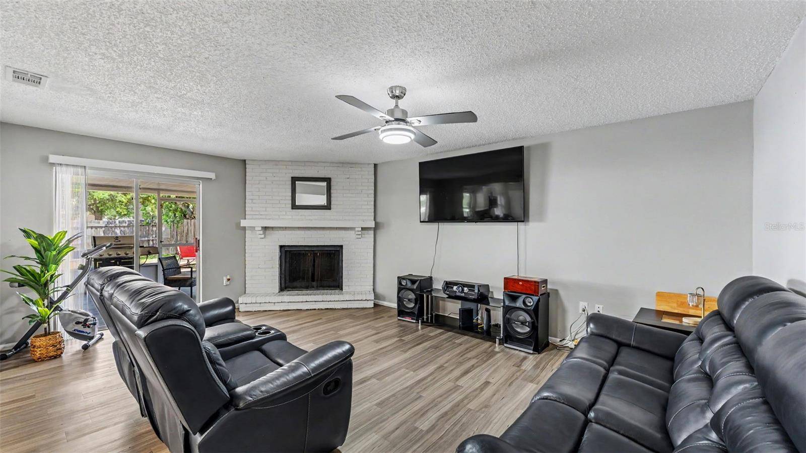 1309 CINNAMON WAY W, Lakeland, FL 33801