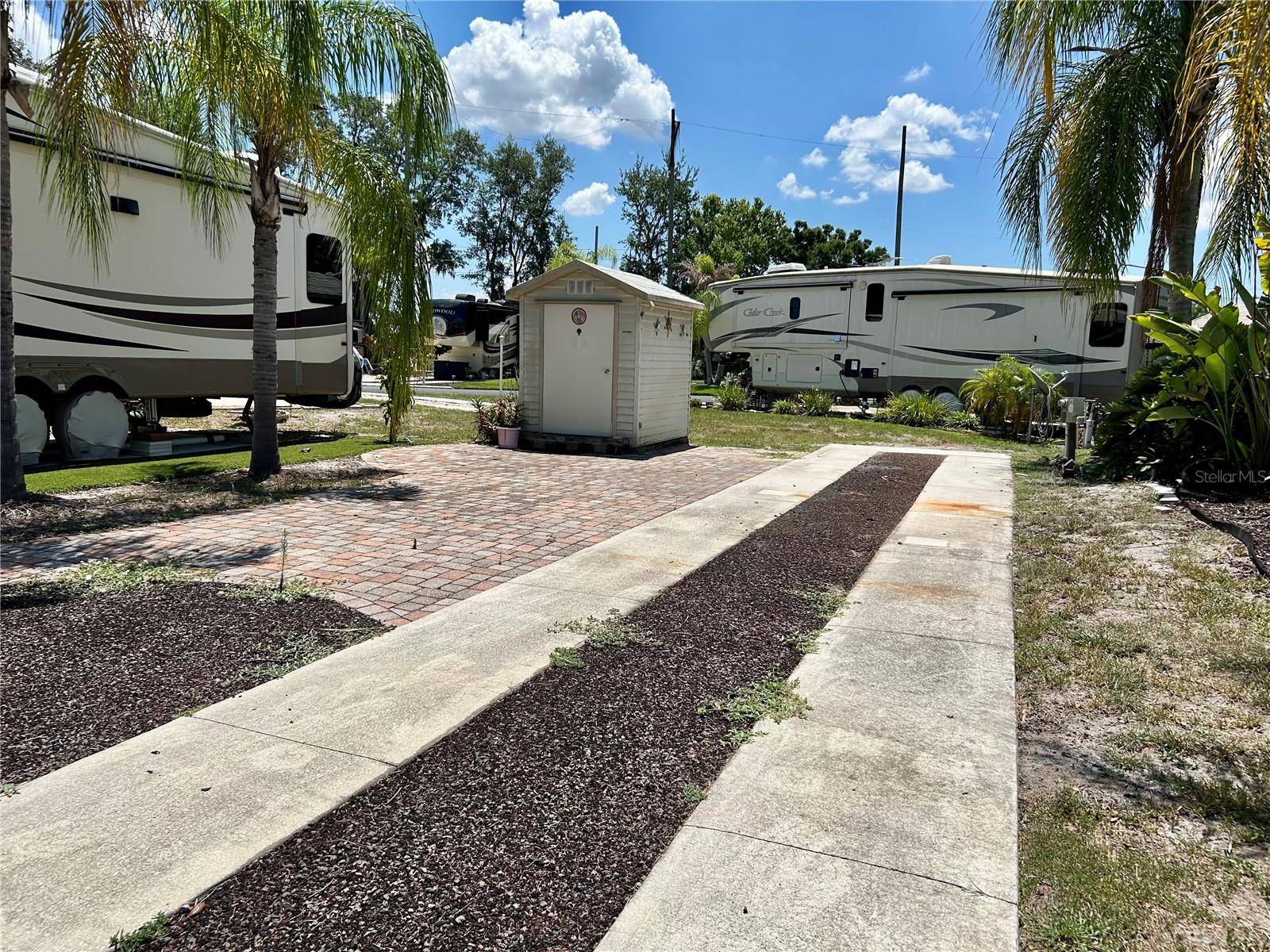 2928 BIRDIE DR, Bowling Green, FL 33834