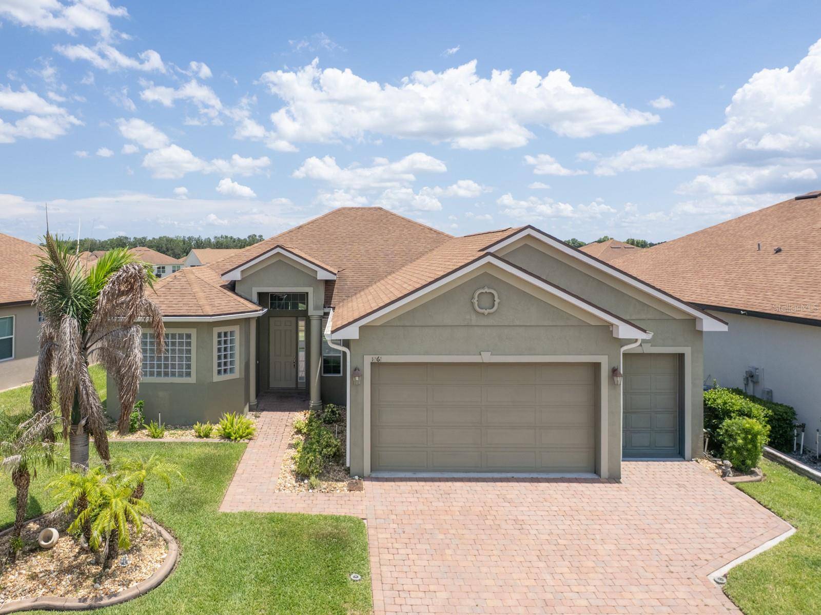 1061 SAWGRASS DR, Winter Haven, FL 33884