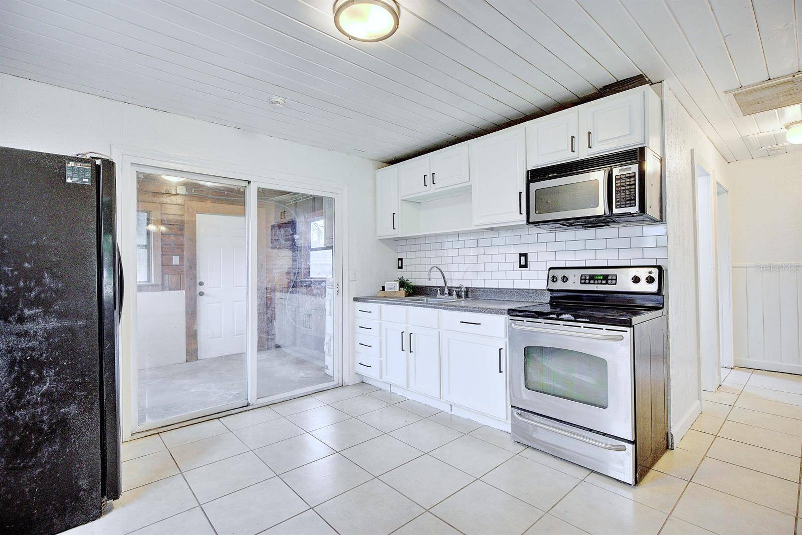 131 WIGGINS AVE, Avon Park, FL 33825