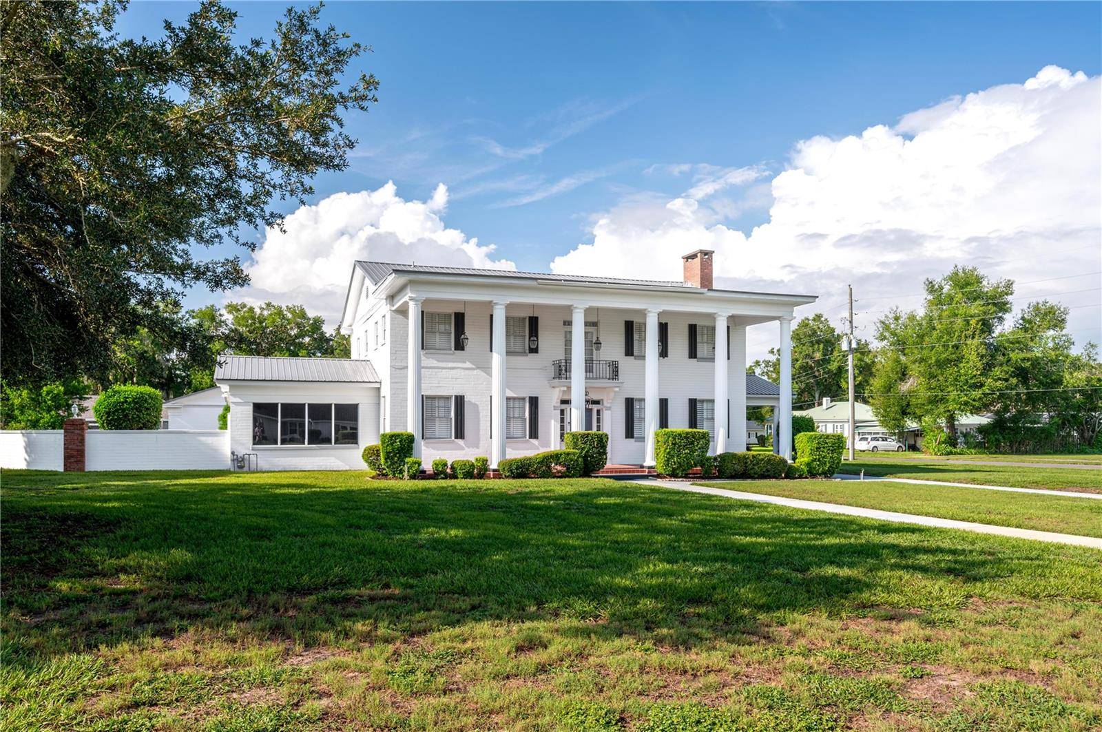 300 3RD ST NE, Fort Meade, FL 33841
