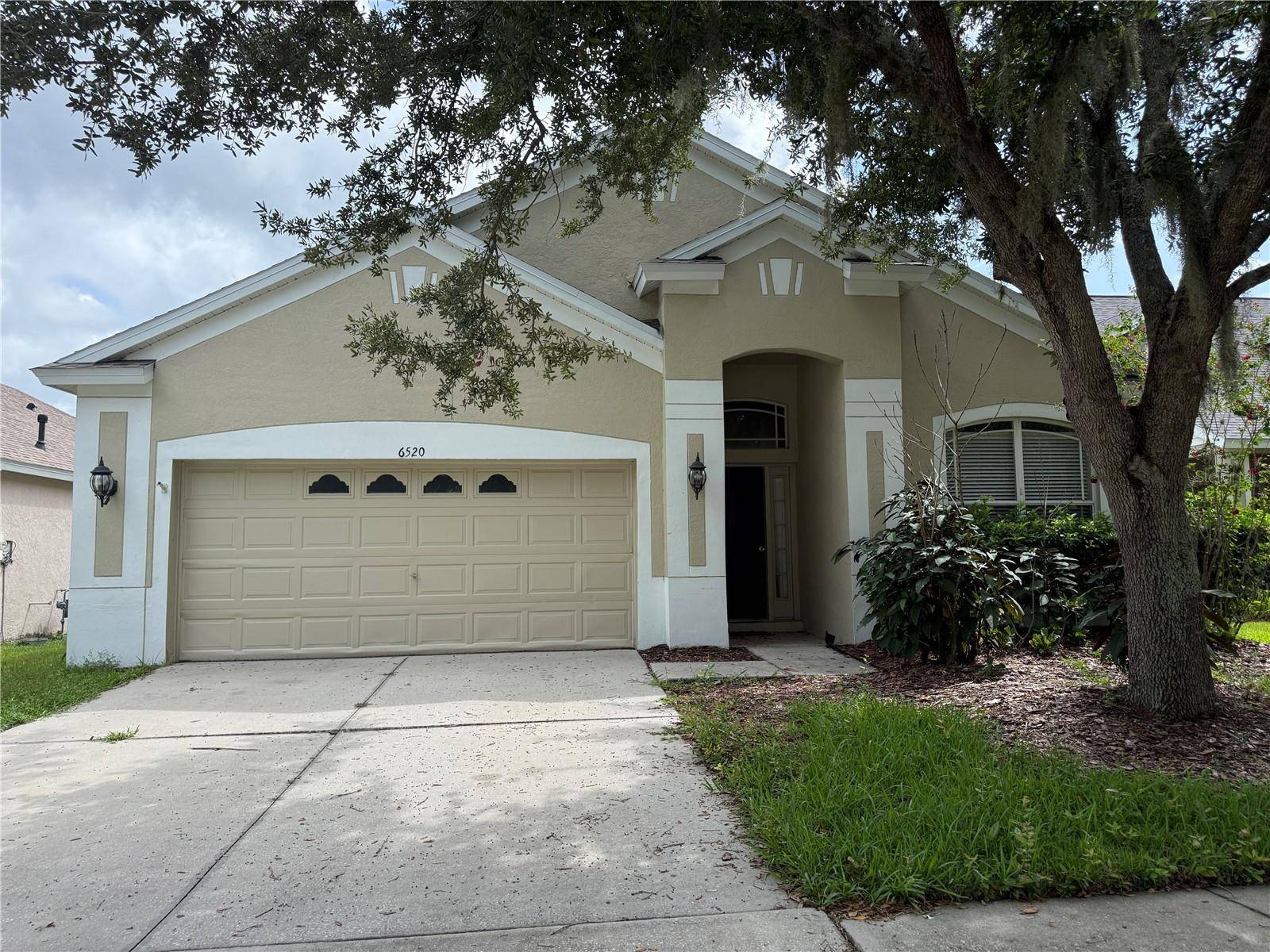 6520 BRIDGECREST DR, Lithia, FL 33547