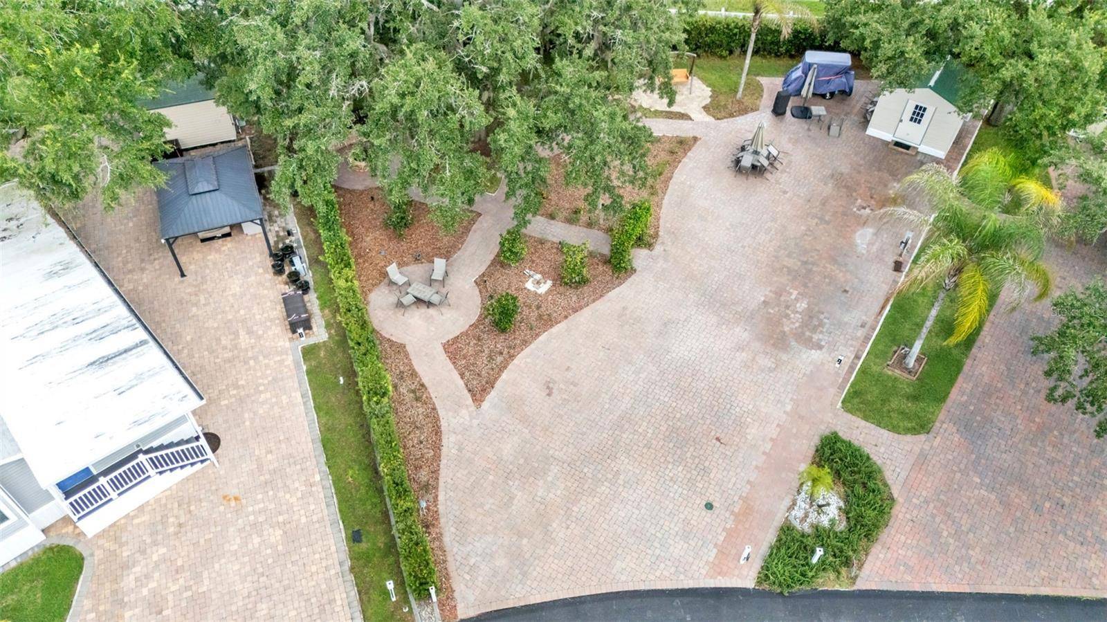 16325 CHERRY TREE CT, Clermont, FL 34714