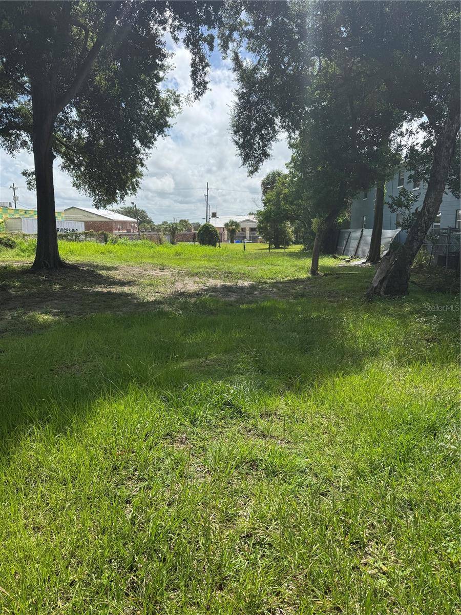 937 N IOWA AVE, Lakeland, FL 33801