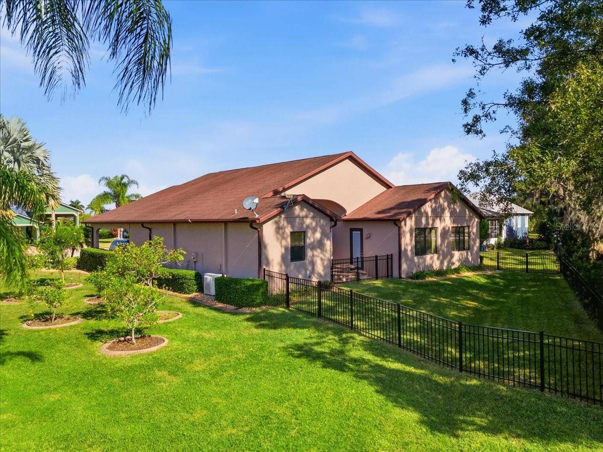584 MEANDERING WAY, Polk City, FL 33868