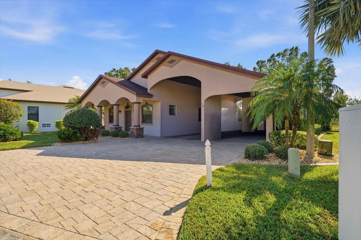 584 MEANDERING WAY, Polk City, FL 33868