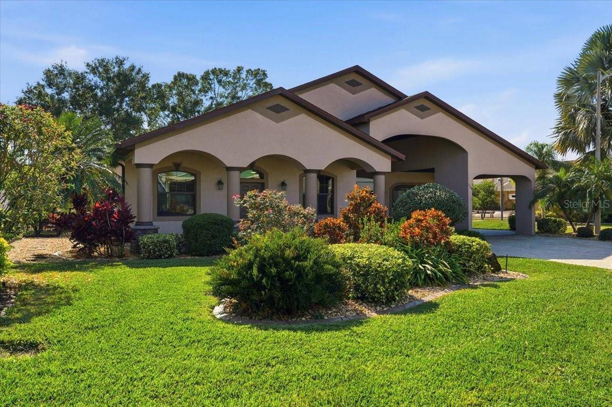 584 MEANDERING WAY, Polk City, FL 33868