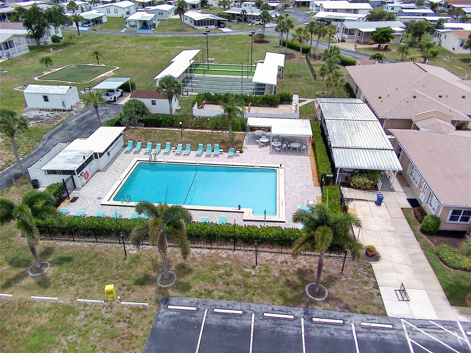 498 LONGWOOD DR, Venice, FL 34285