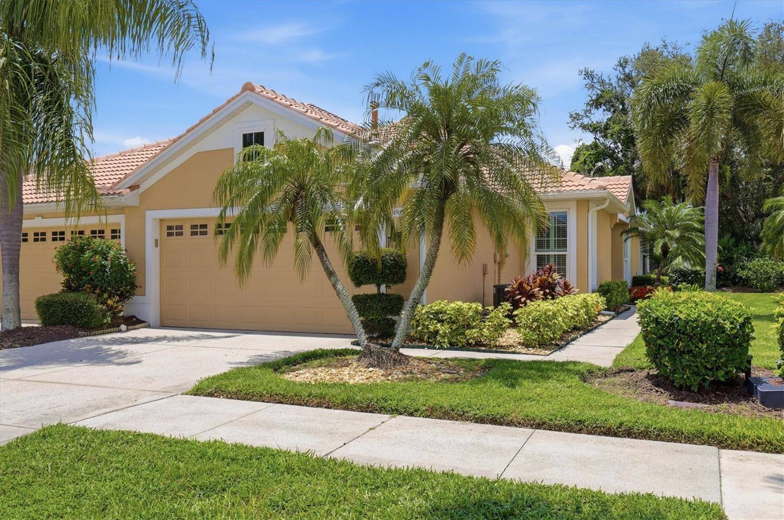 4939 WHISPERING OAKS DR, North Port, FL 34287