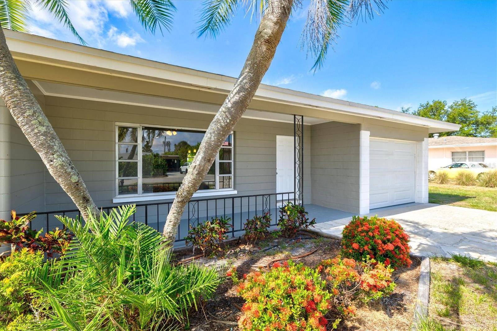 106 AURORA ST E, Venice, FL 34285