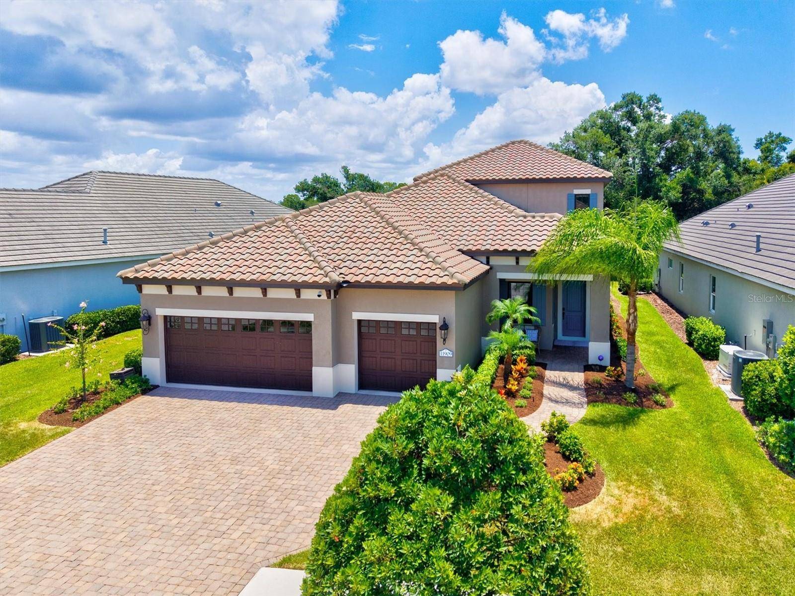 11909 HUNTERS CREEK RD, Venice, FL 34293