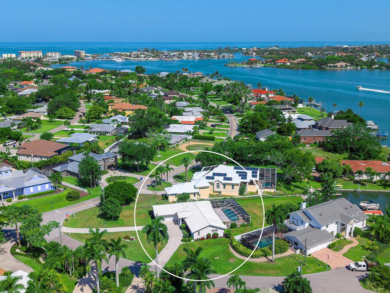 396 BAYSHORE DR, Venice, FL 34285