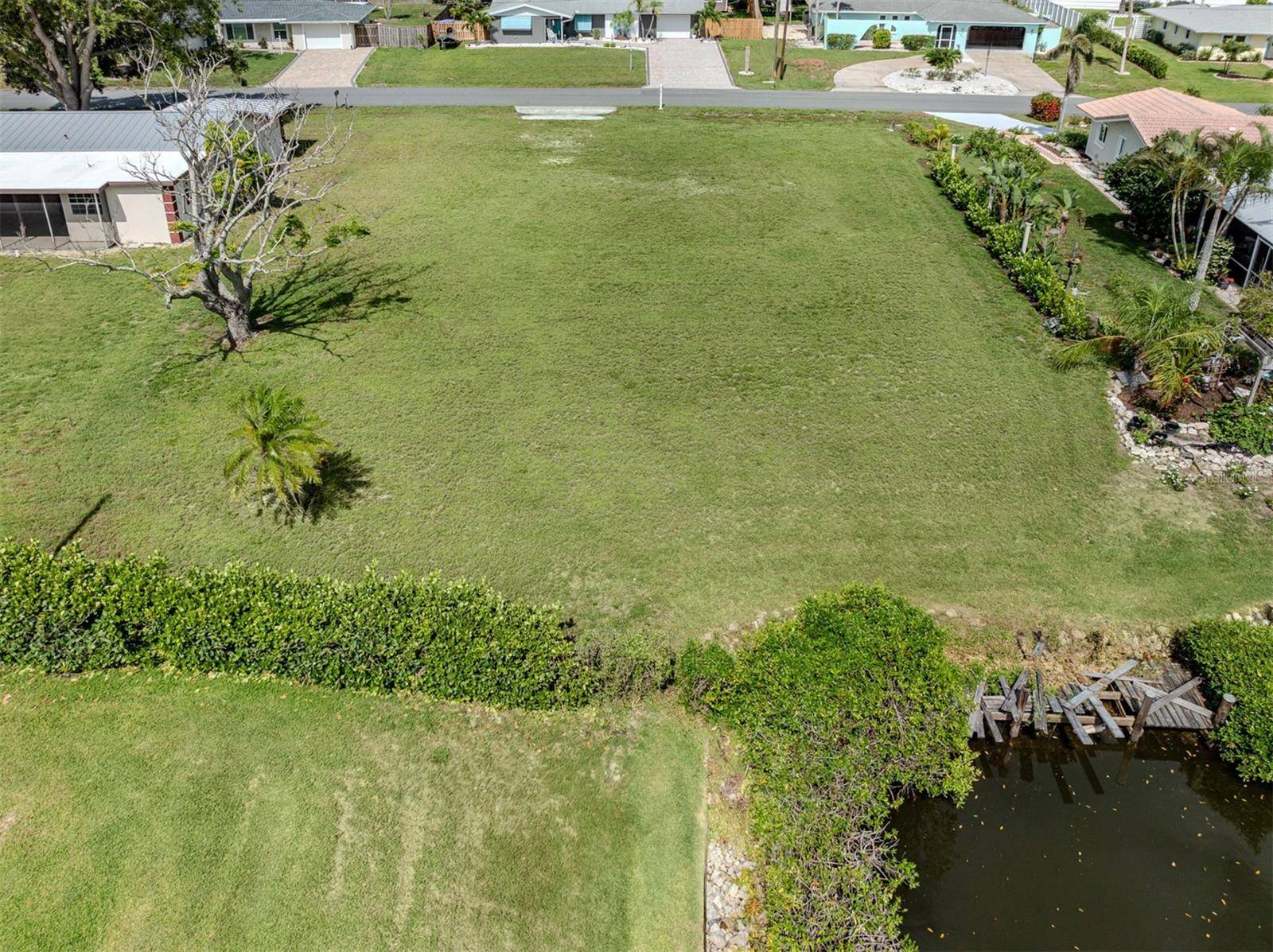 458 N SHORE DR, Osprey, FL 34229