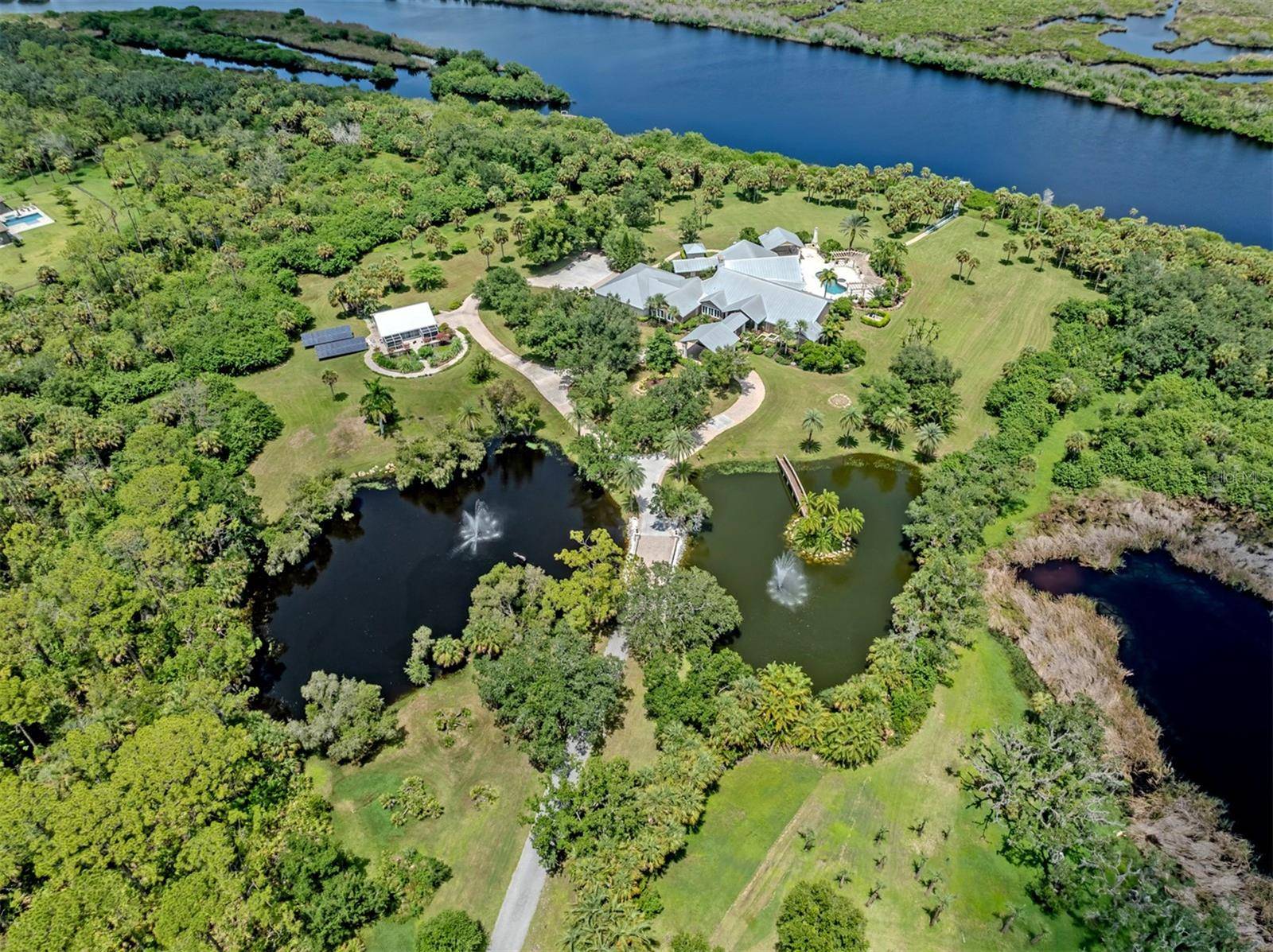 630 N RIVER RD, Venice, FL 34293