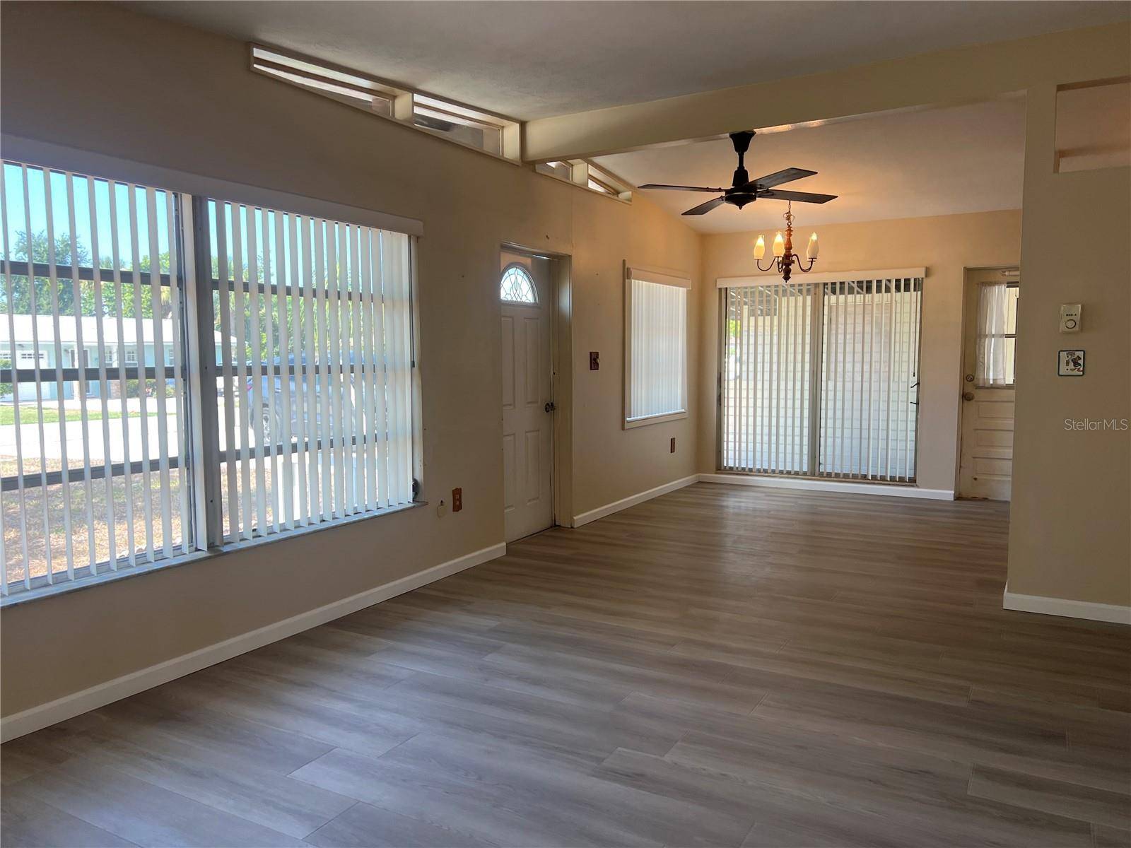 321 ALBA ST E, Venice, FL 34285