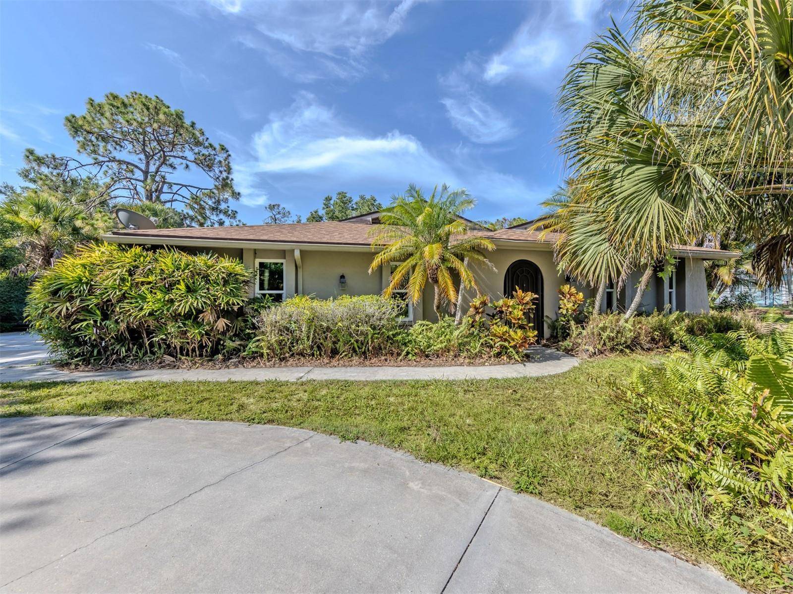 750 SHETLAND CIR, Nokomis, FL 34275