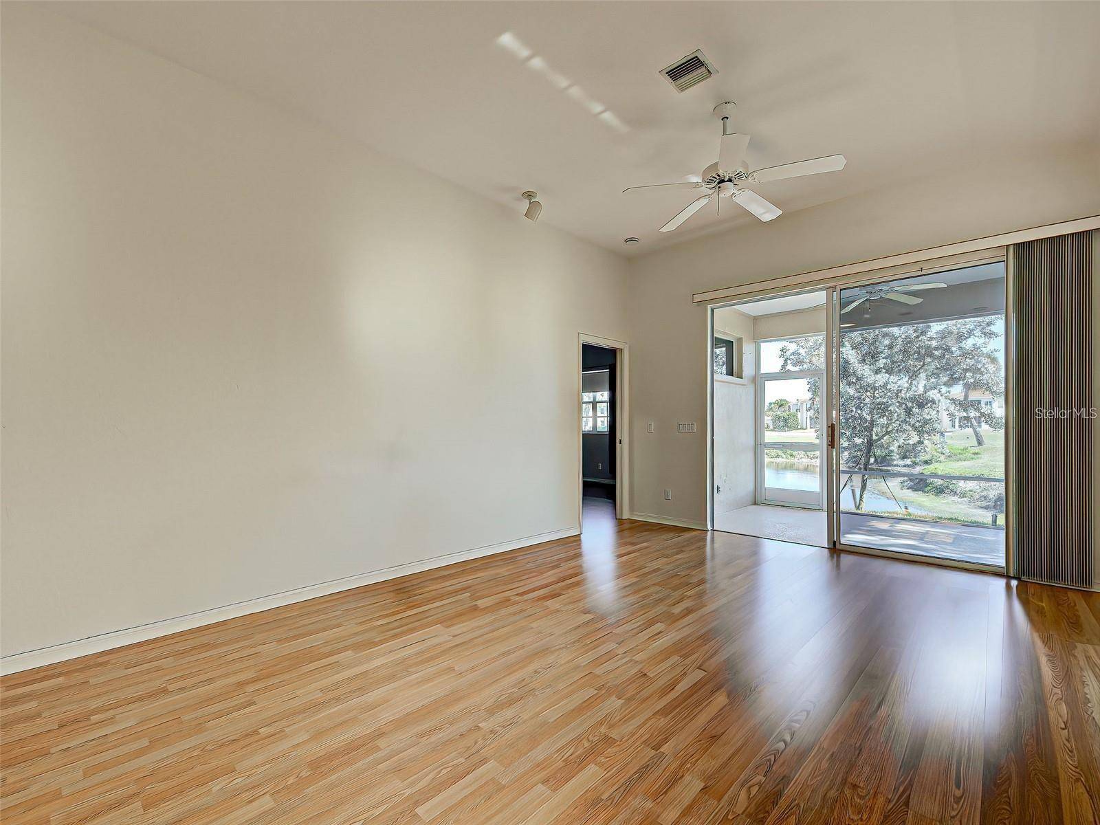 1275 BERKSHIRE CIR, Venice, FL 34292