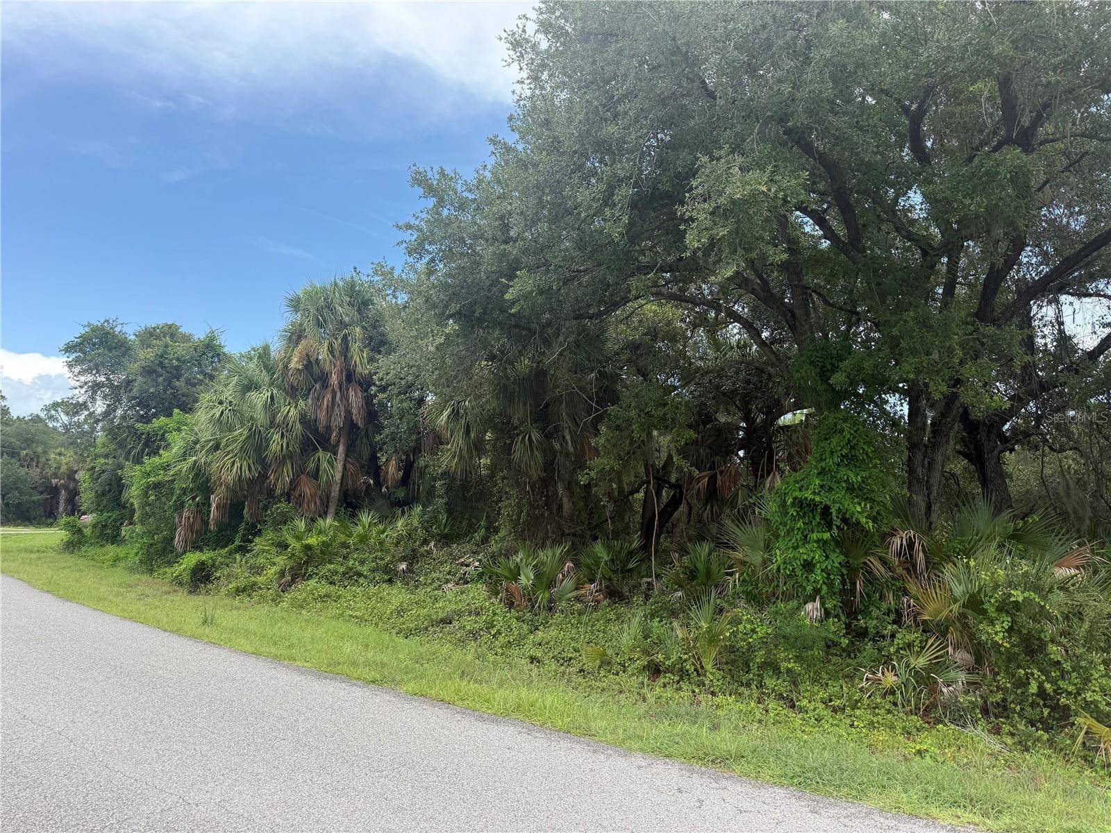 POMONA AVE, North Port, FL 34288
