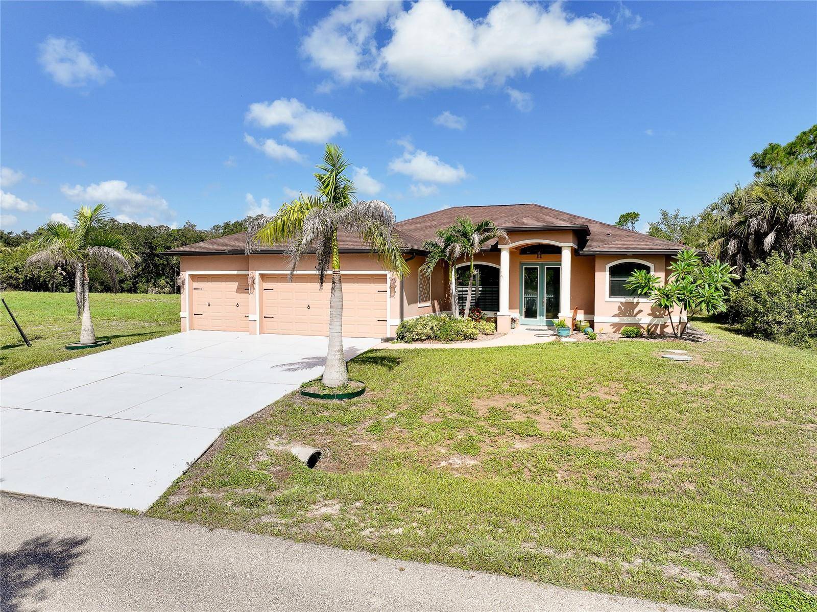 545 PEMBROKE DR, Port Charlotte, FL 33954