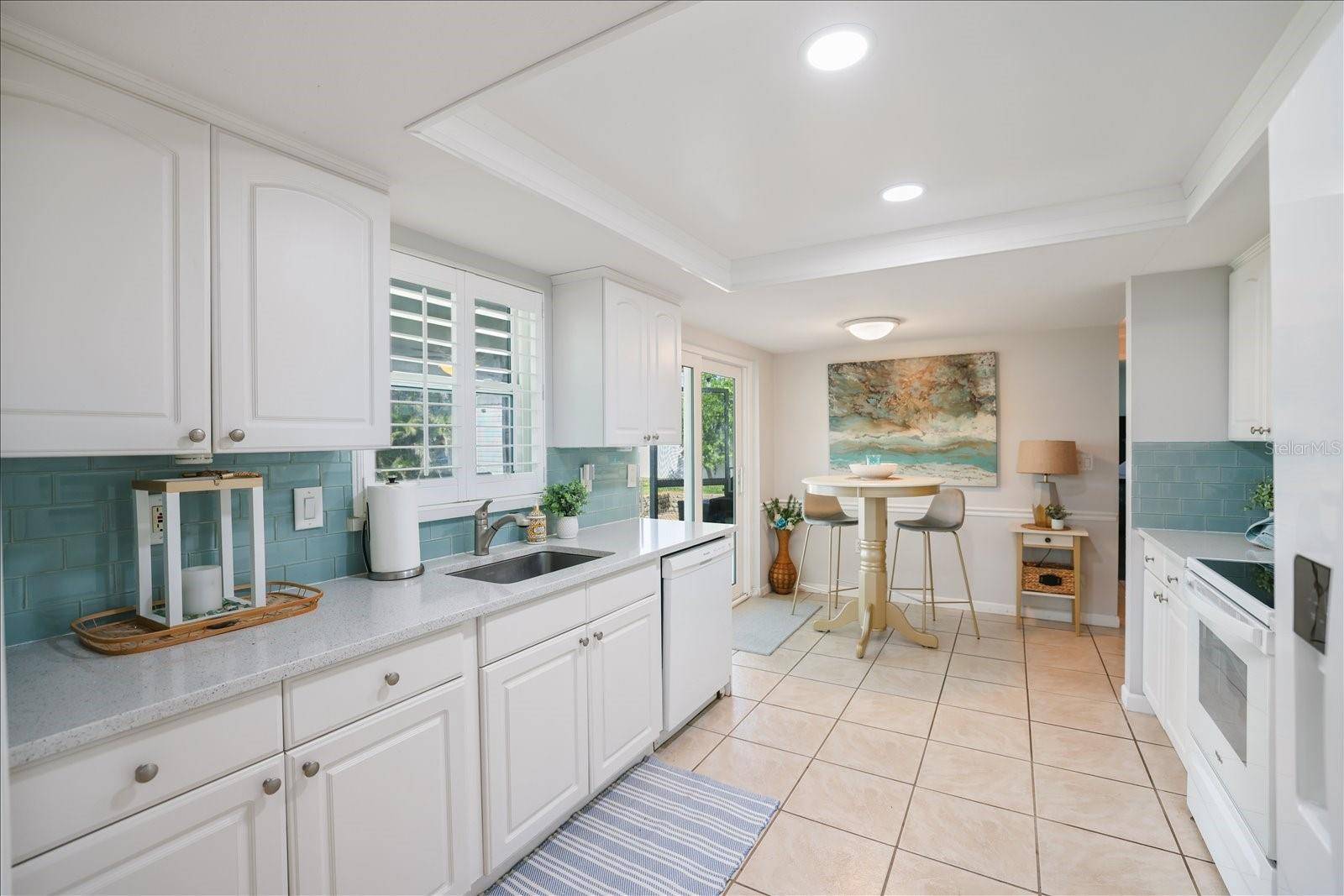 1330 CAMBRIDGE DR, Venice, FL 34293