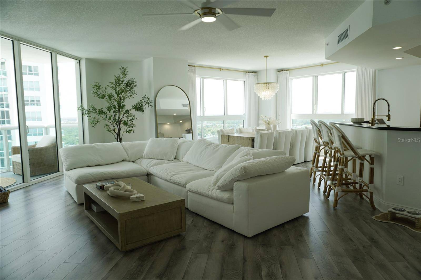 241 RIVERSIDE DR #2009, Holly Hill, FL 32117