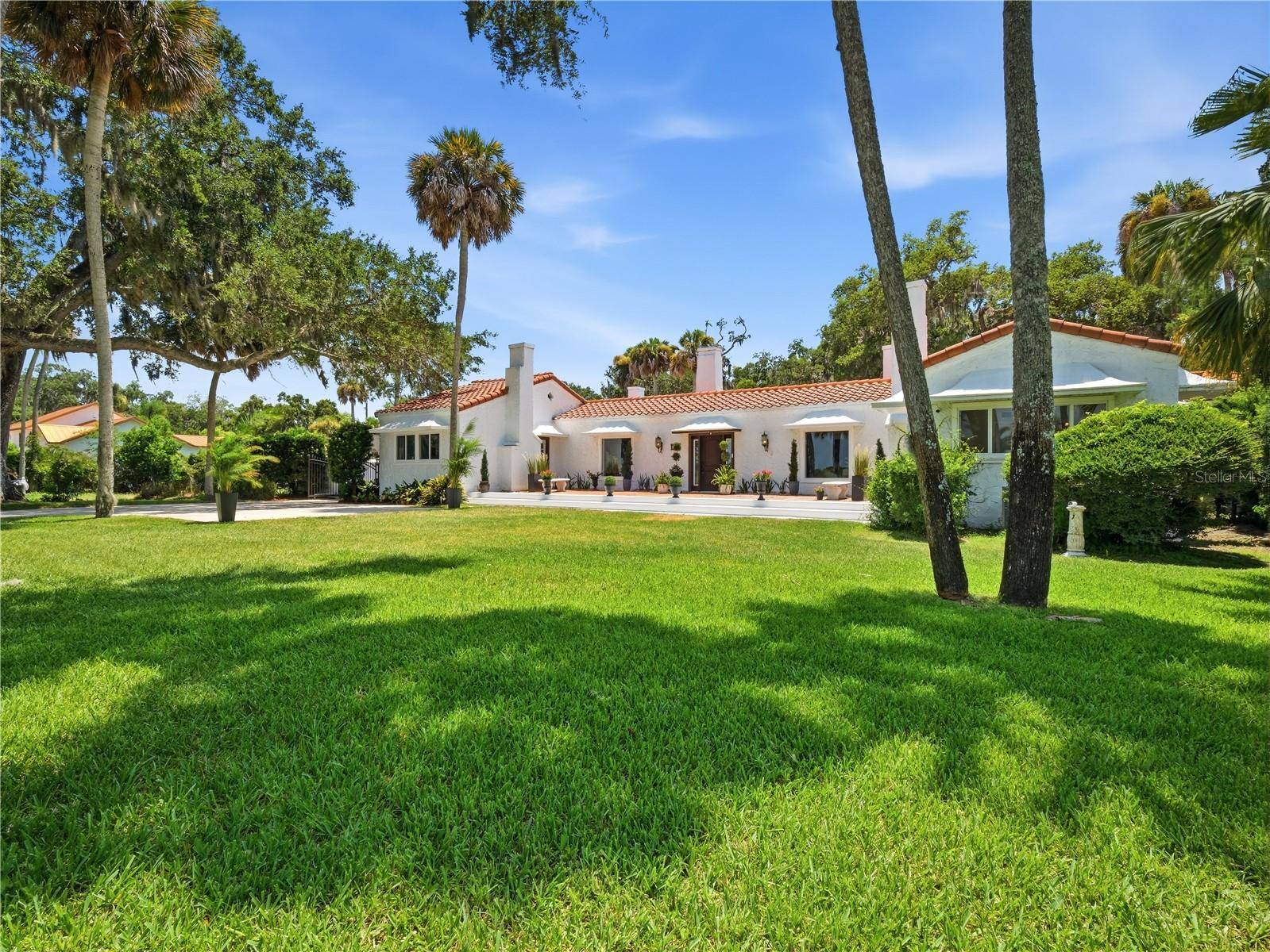 636 N RIVERSIDE DR, New Smyrna Beach, FL 32168