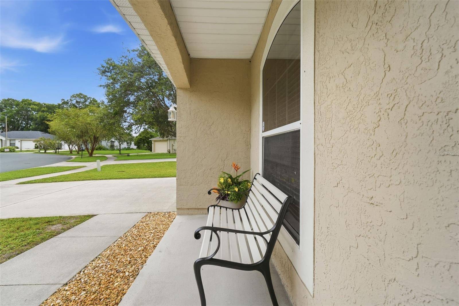 1302 BENTON LAKE DR E, Deland, FL 32724
