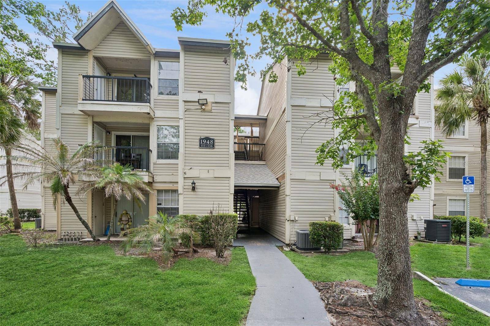 1948 LAKE ATRIUMS CIR #124, Orlando, FL 32839