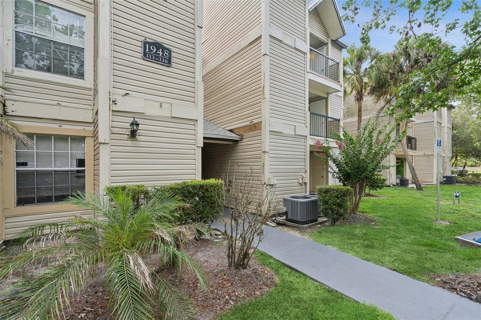 1948 LAKE ATRIUMS CIR #124, Orlando, FL 32839