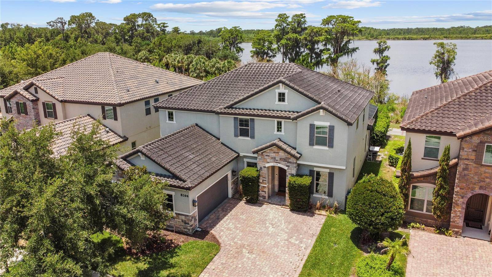 8394 LOOKOUT POINTE DR, Windermere, FL 34786