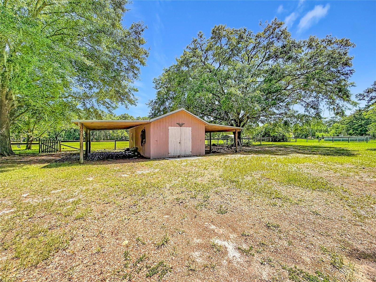 900 NE 165TH ST, Citra, FL 32113