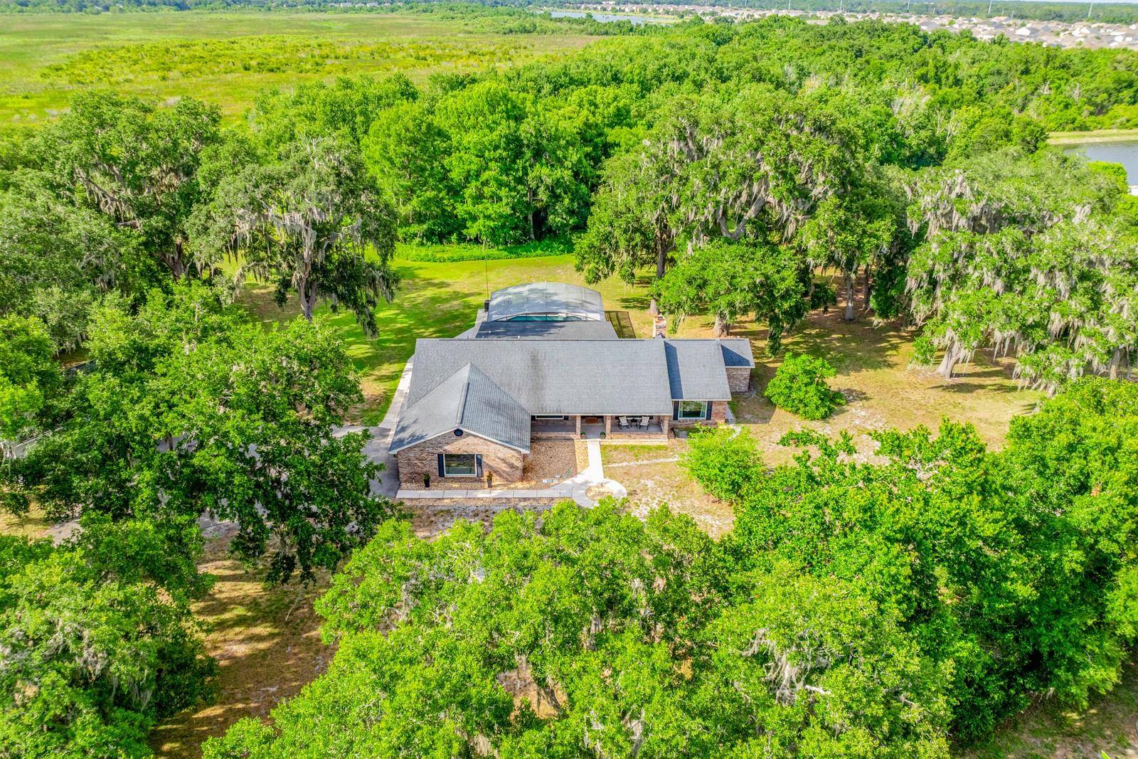 1600 E 10TH ST, St Cloud, FL 34771