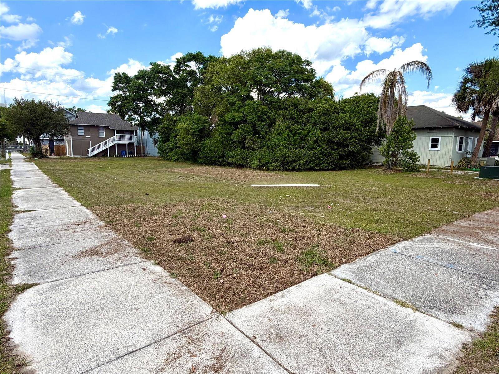 203 AVENUE C NE, Winter Haven, FL 33881