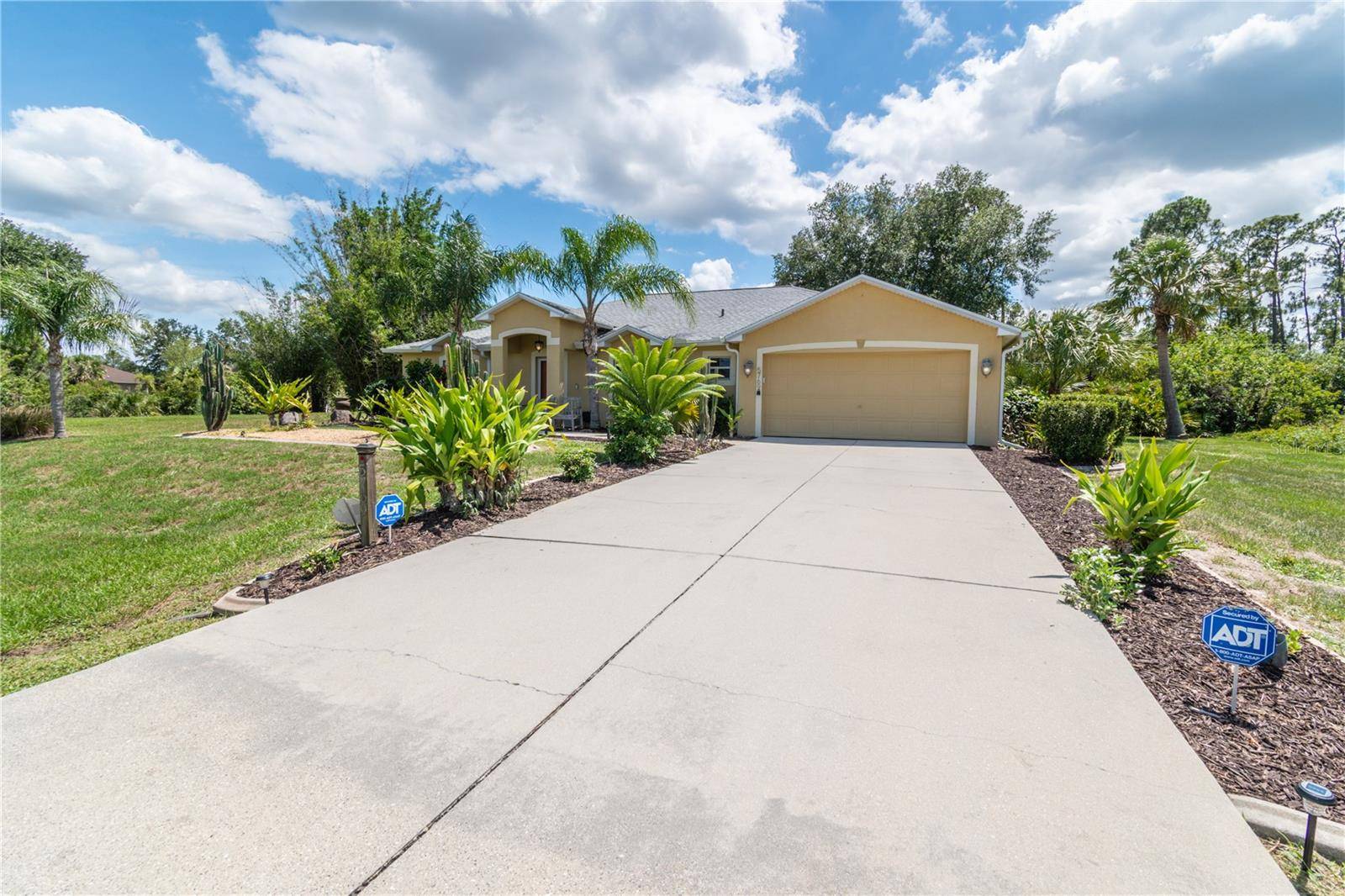 5769 E PRICE BLVD, North Port, FL 34288