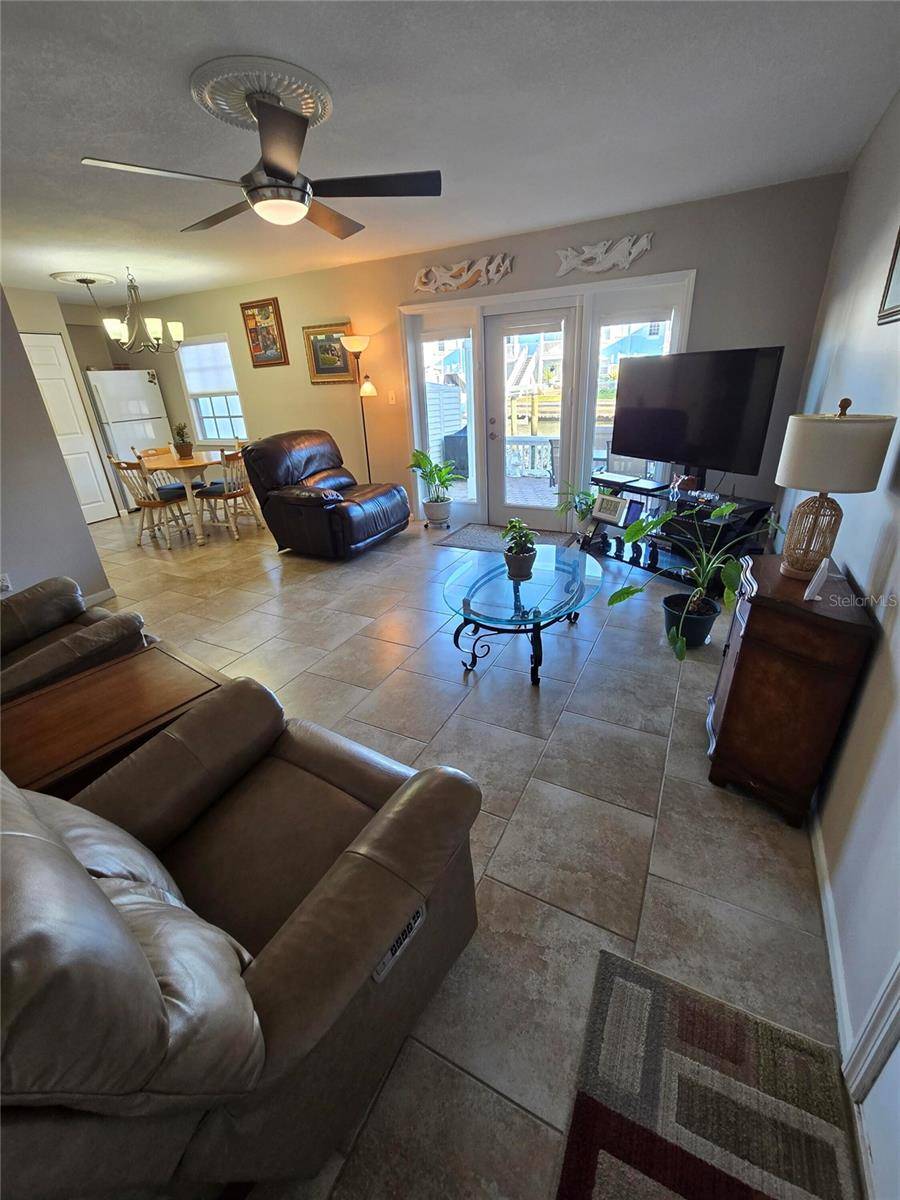 5231 BEACH DR SE #A, St Petersburg, FL 33705