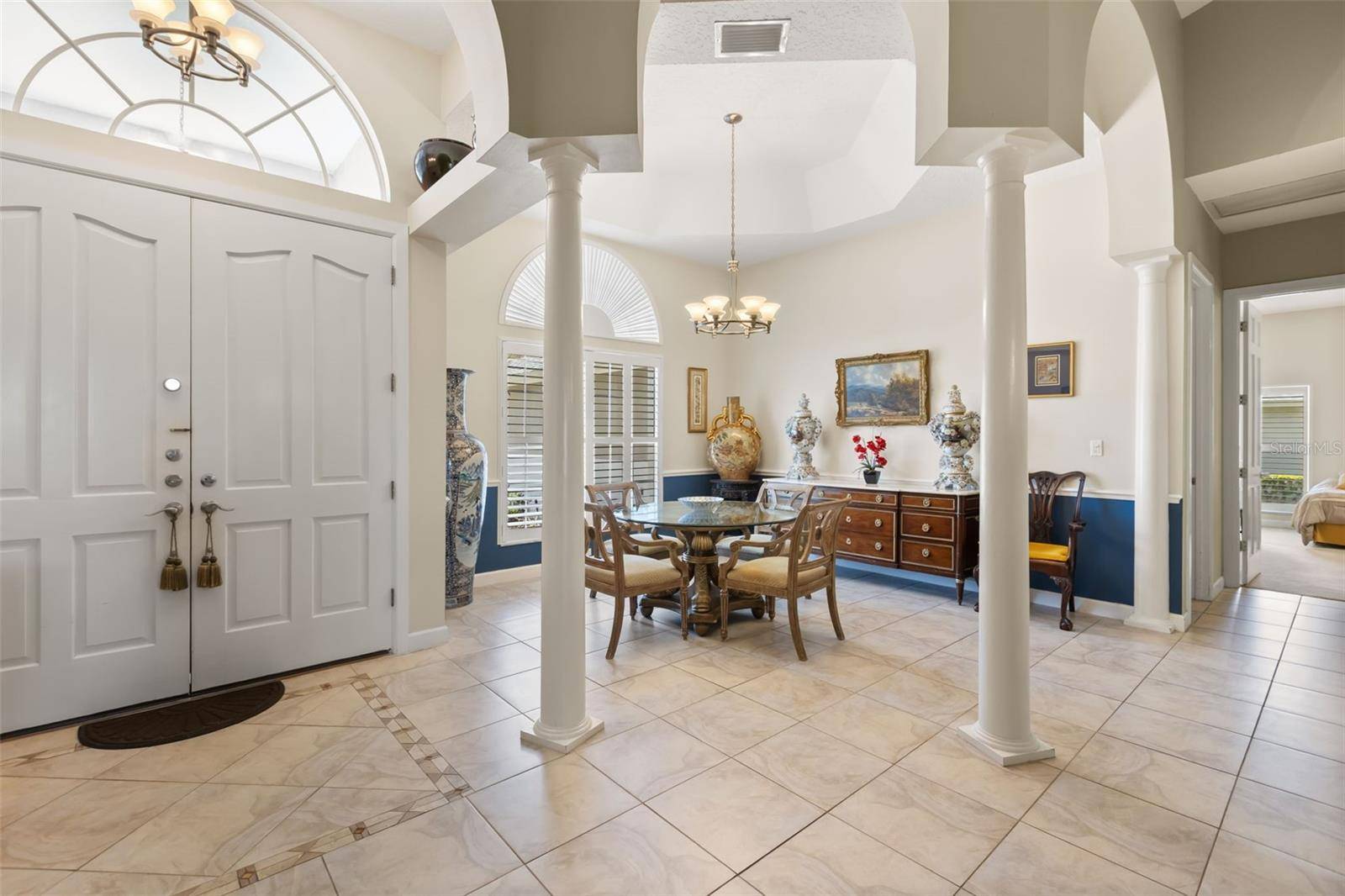 1521 EDGEWATER DR, Mount Dora, FL 32757