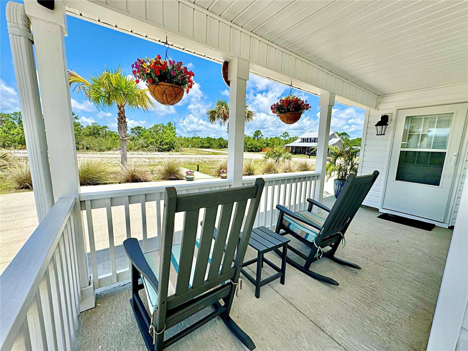 260 BLUE HERON DR, Eastpoint, FL 32328