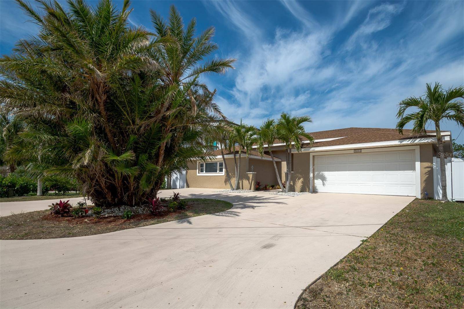 2504 HIBISCUS DR W, Belleair Beach, FL 33786