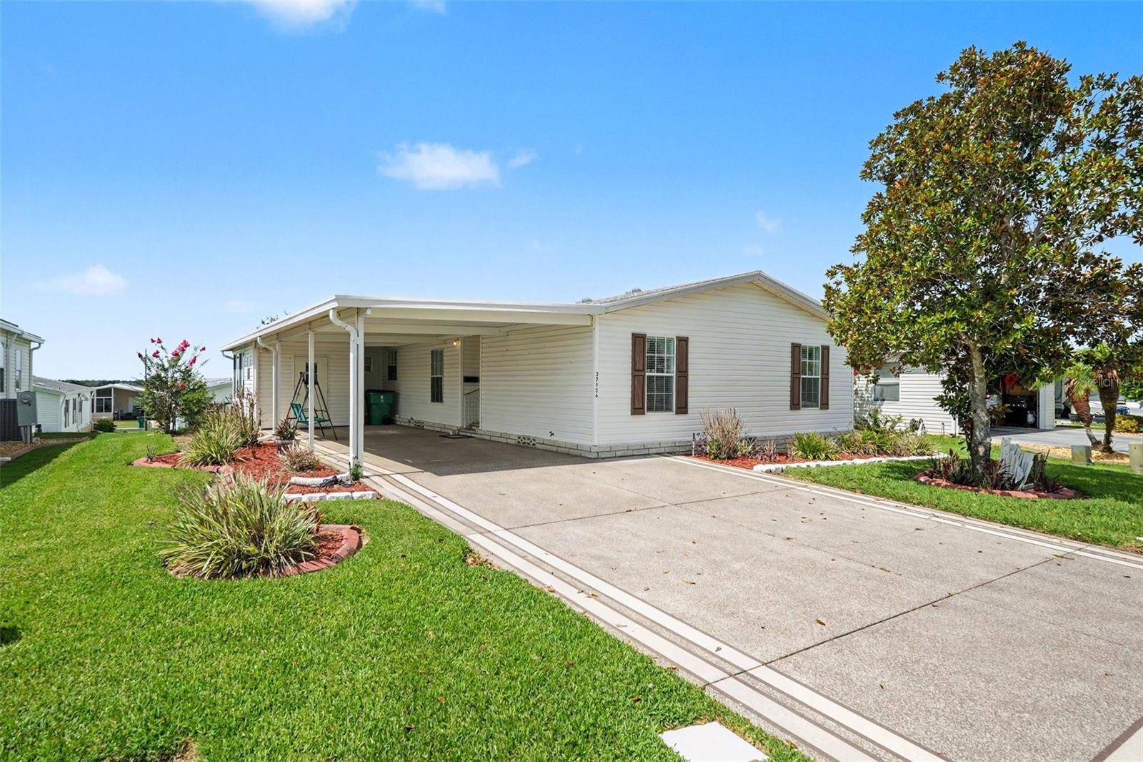 37536 GILL AVE, Zephyrhills, FL 33541