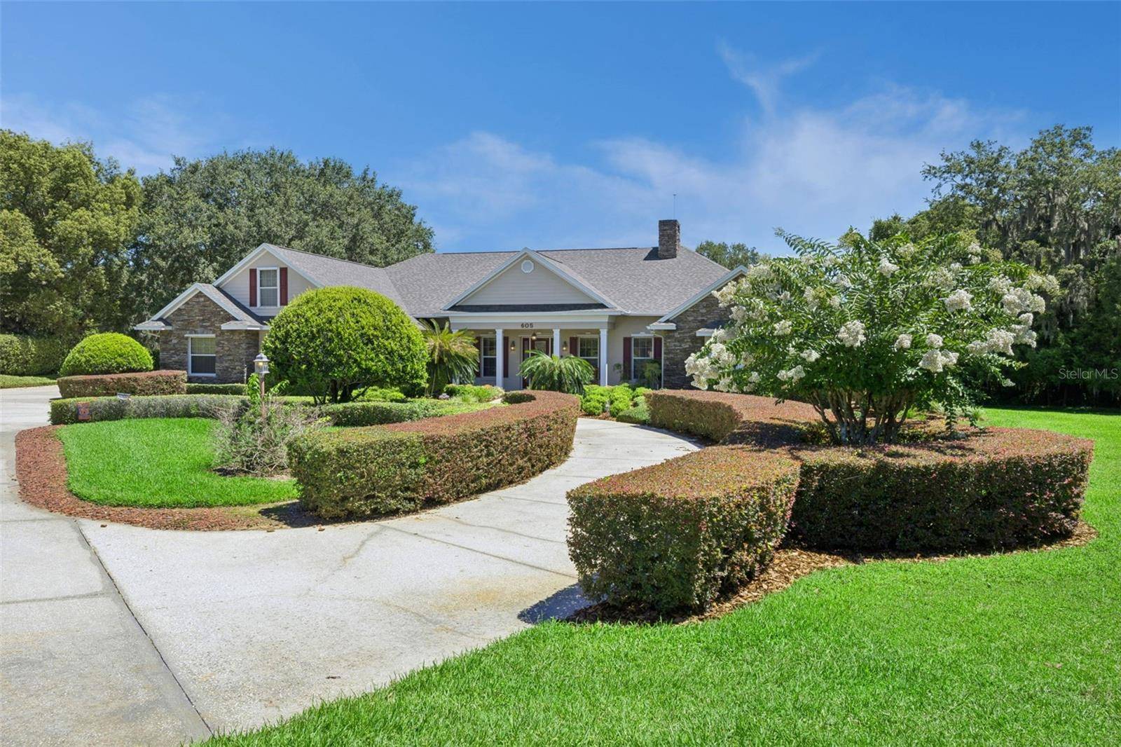 605 OLD MOUNT DORA RD, Eustis, FL 32726
