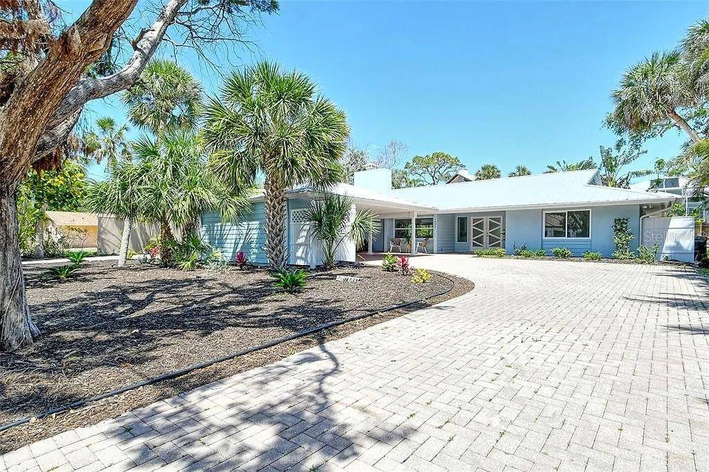 4852 FEATHERBED LN, Sarasota, FL 34242