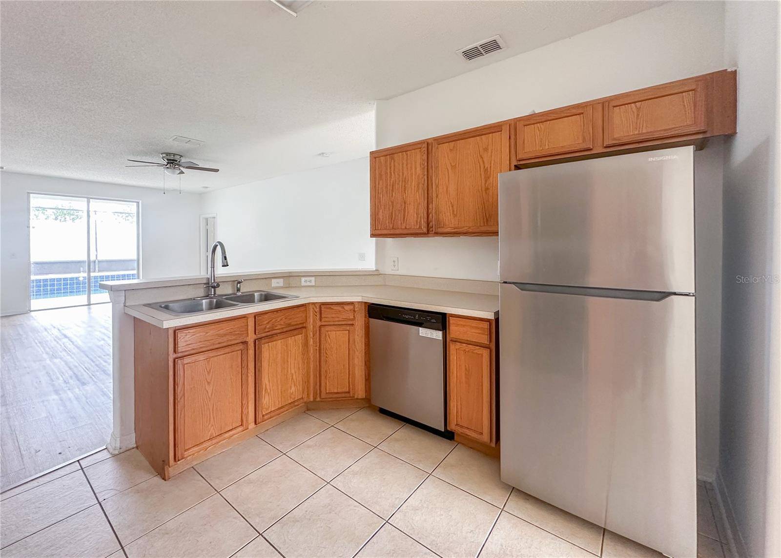 402 SUNSET VIEW DR, Davenport, FL 33837