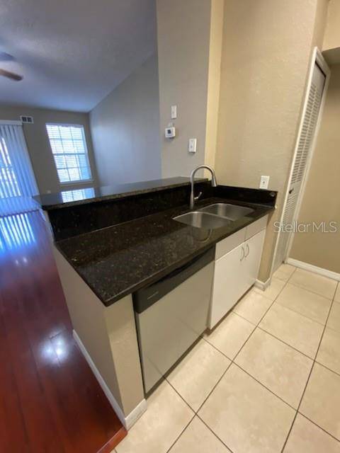 5028 PARK CENTRAL DR #2128, Orlando, FL 32839
